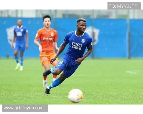 切尔西俱乐部向奥斯卡致以诚挚祝福与支持共度艰难时刻 切尔西俱乐部向奥斯卡致以诚挚祝福与支持共度艰难时刻