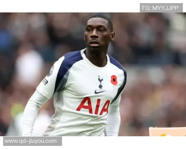 穆阿尼对曼联比赛中下巴受伤伤情暂无大碍无需过度担忧 穆阿尼对曼联比赛中下巴受伤伤情暂无大碍无需过度担忧