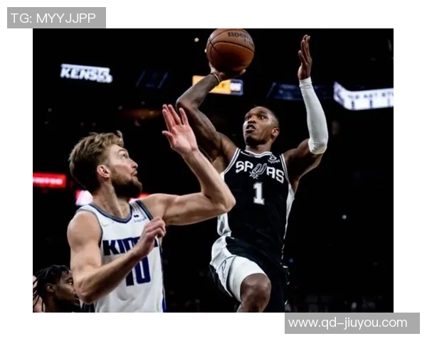 福克斯上半场火力全开11投8中狂砍19分助球队掌控局势 福克斯上半场火力全开11投8中狂砍19分助球队掌控局势