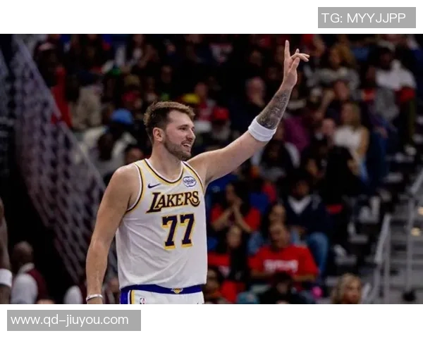 东契奇赛场精彩表现暗示勒布朗慢慢恢复不急的态度