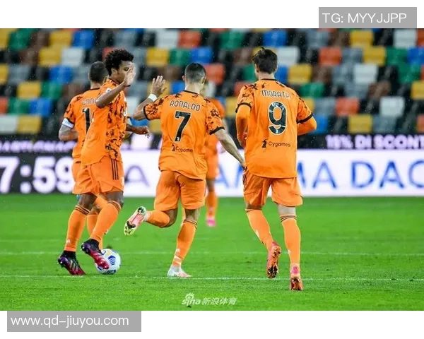 意甲新赛季启用橙色官方用球提升比赛中足球可见性